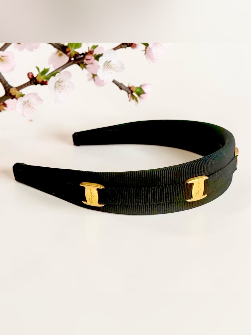 Salvatore Ferragamo Black Headband Vara